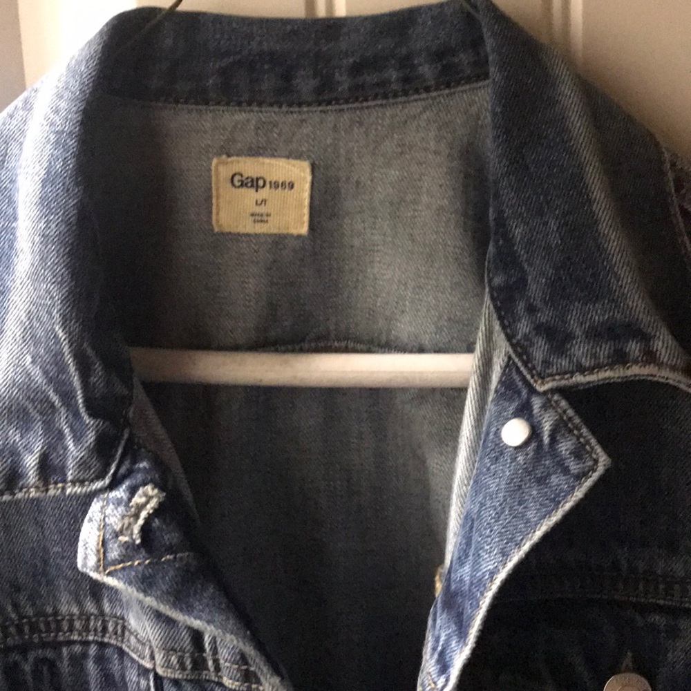 distressed denim jacket - Picture 3 of 6